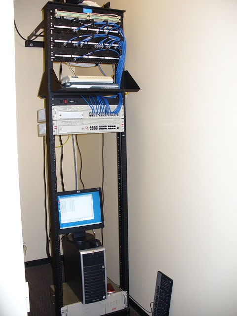 Free Standing Equipment Rack